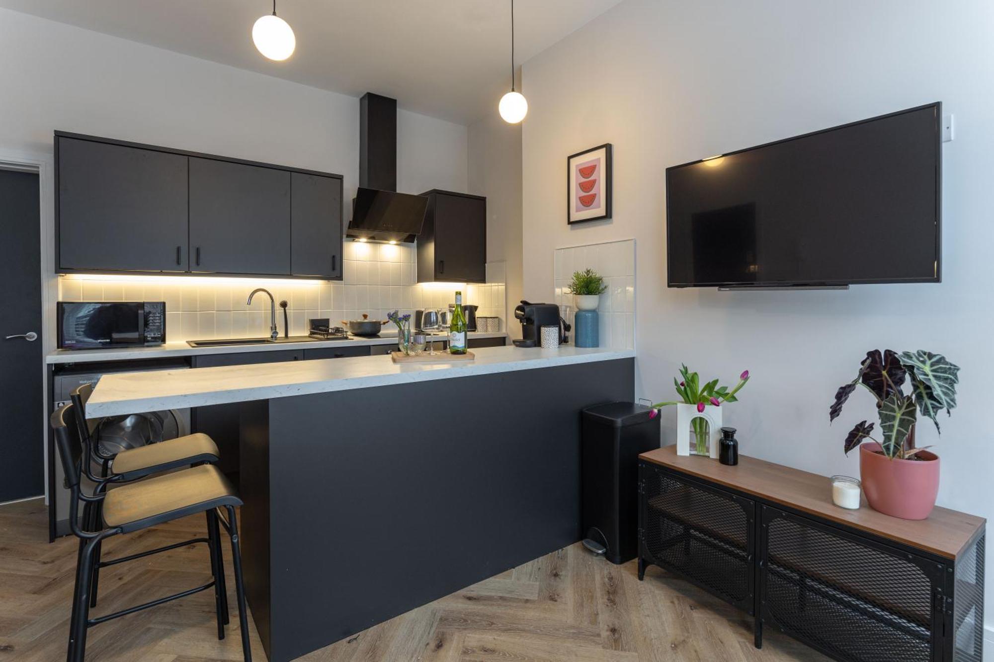 Broughton Place: Contemporary In