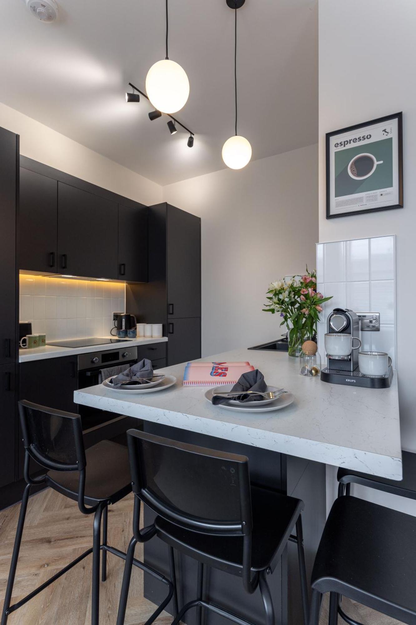 Broughton Place: Contemporary In