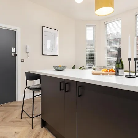 Broughton Place: Contemporary Apartments In Liverpool Exterior photo