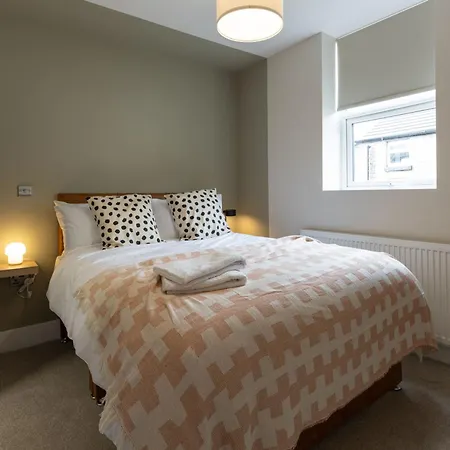 Broughton Place: Contemporary Apartments In Liverpool Exterior photo