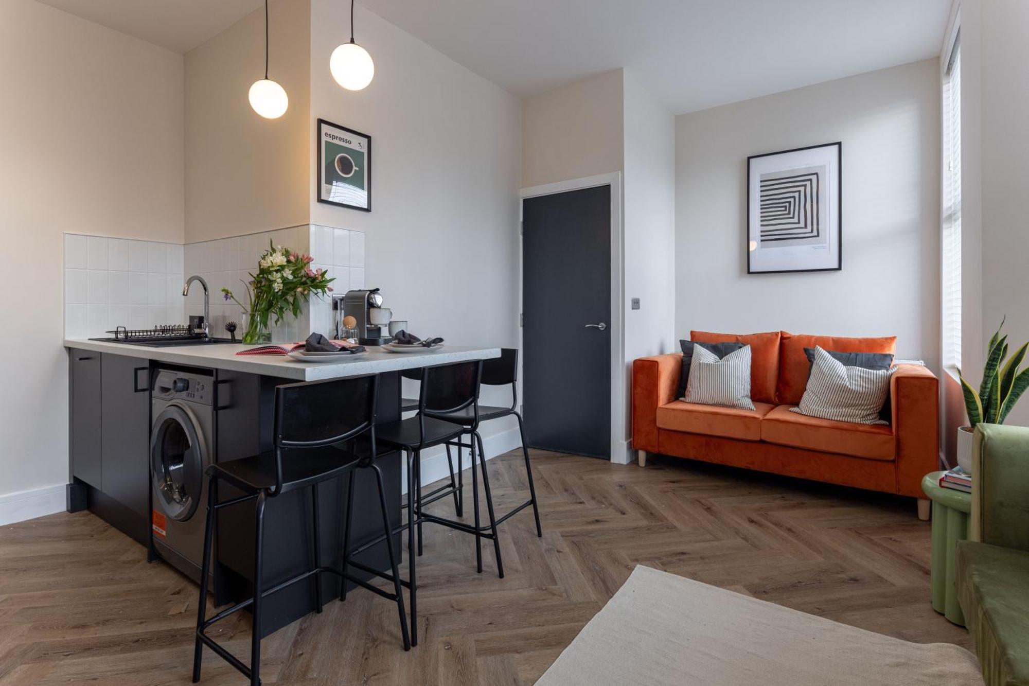 Broughton Place: Contemporary In