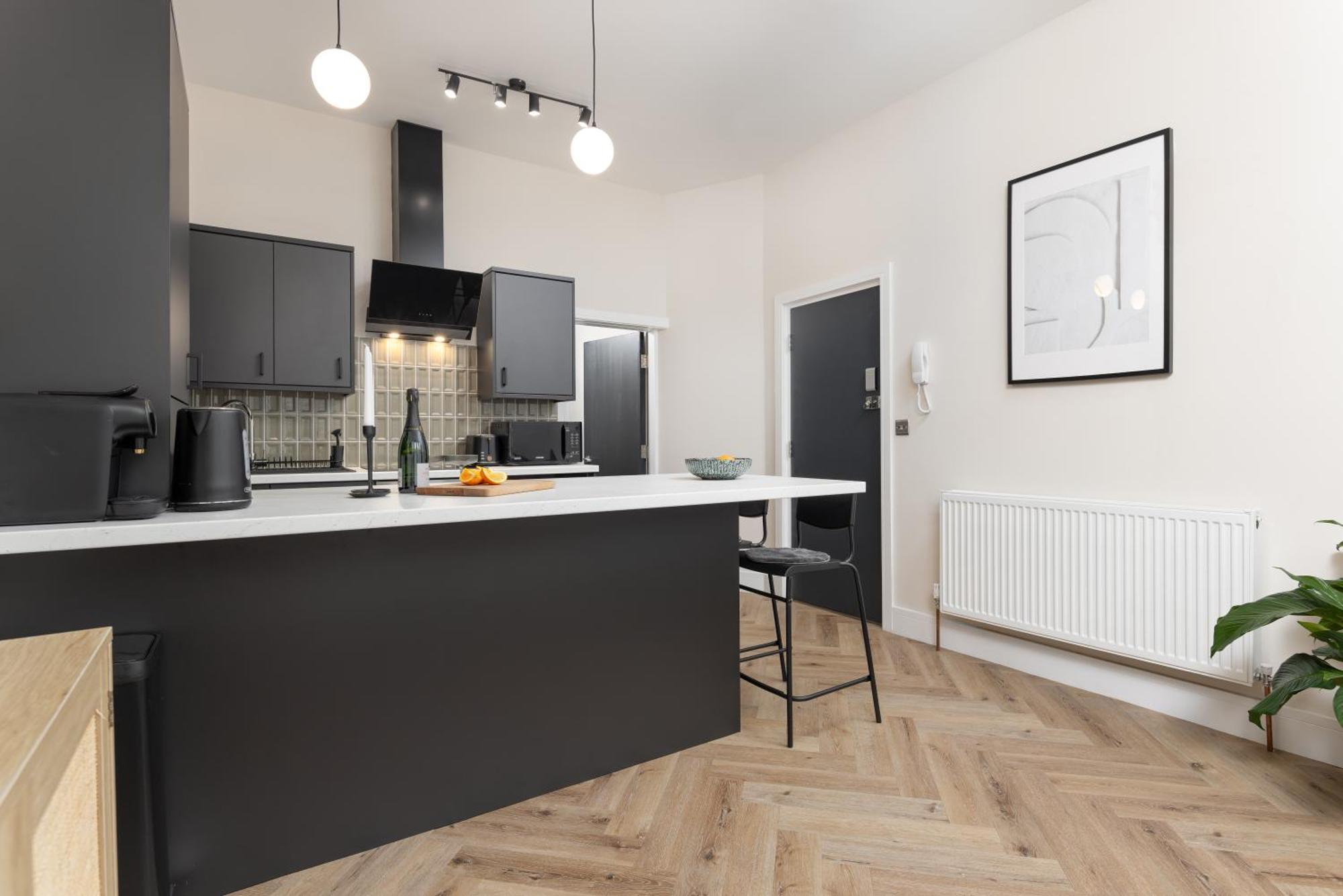 Apartment Broughton Place: Contemporary In *
