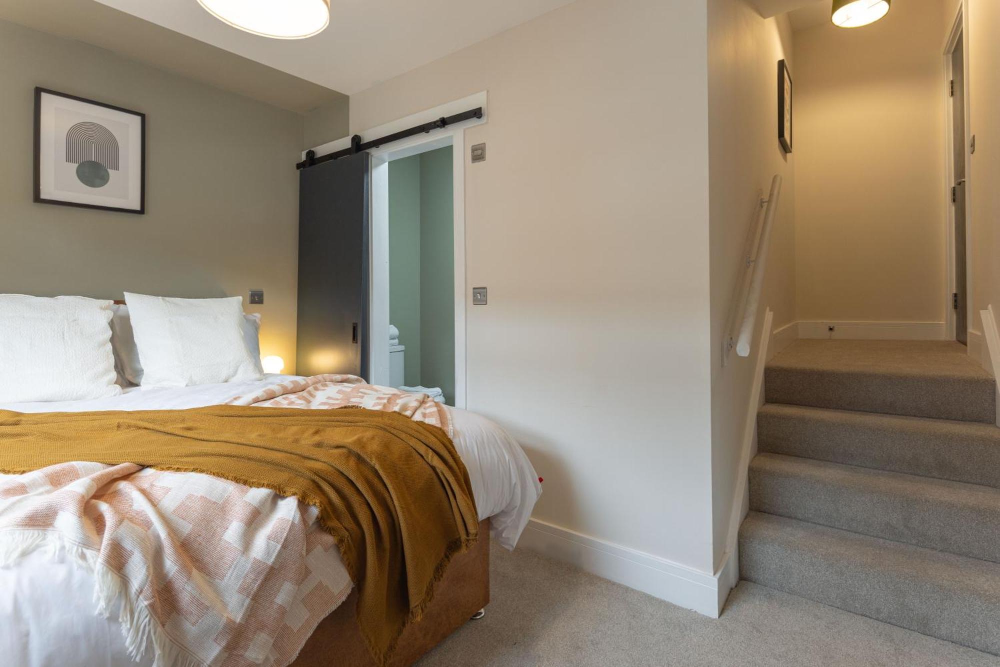 Broughton Place: Contemporary In